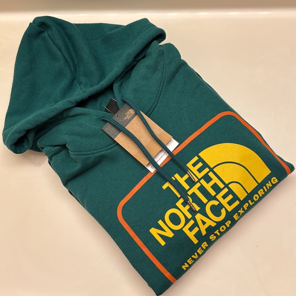 The North Face Men’s Hoodie Pullover